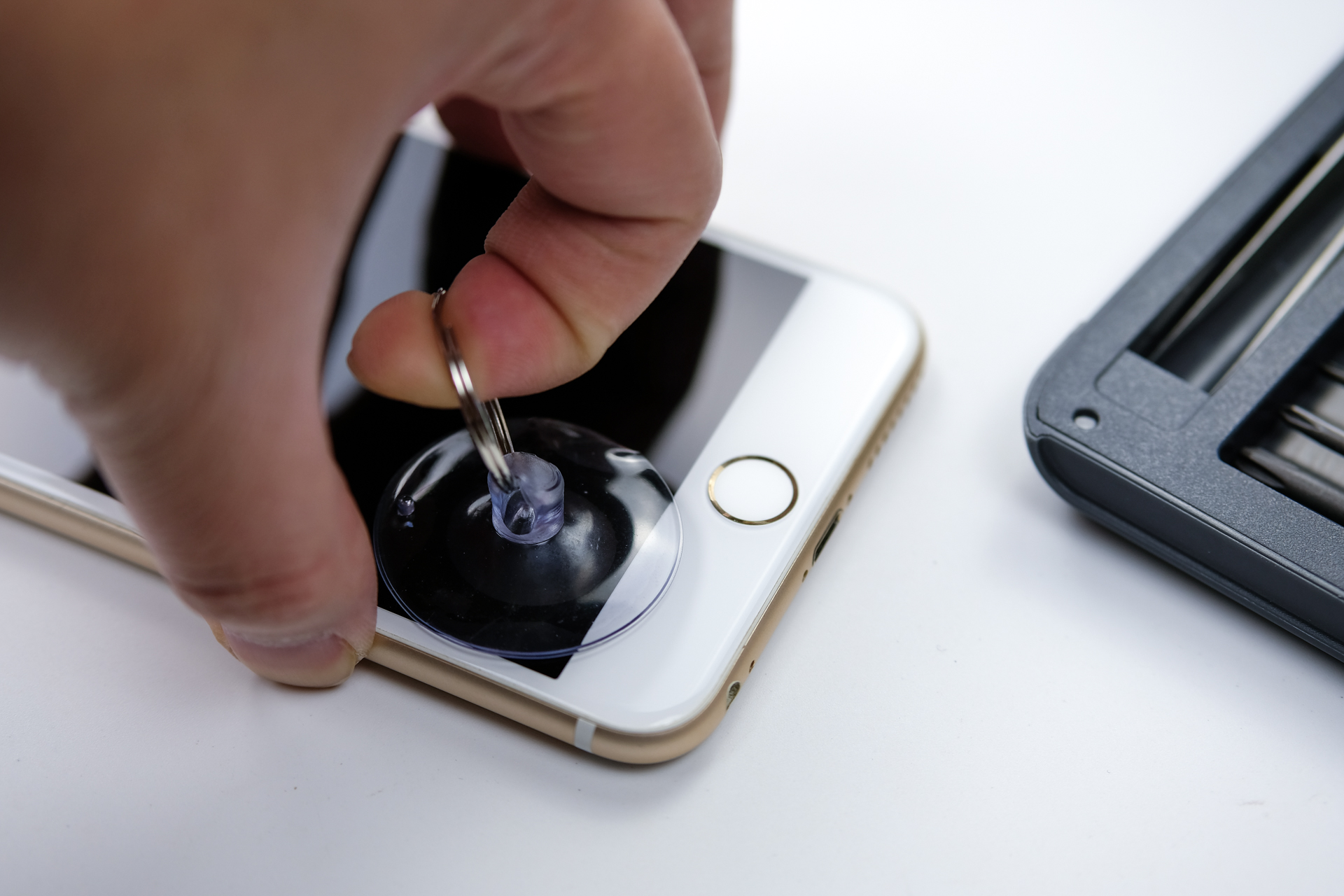 iphone如何更换电池电芯,iphone怎样更换电池才全绿