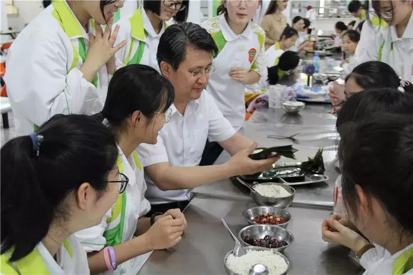 经开一中报名须知,叮咚您的备考秘籍已送达