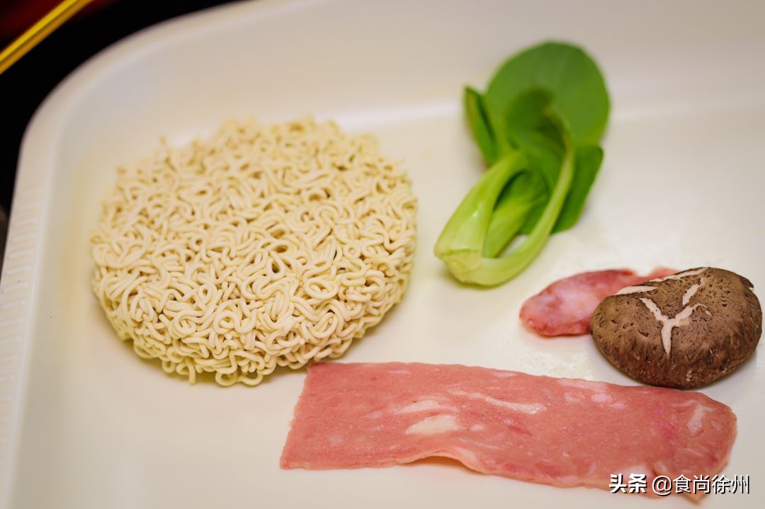 徐州四小美女代言的“干拌麻辣烫”，现请全城小主们来品鉴！