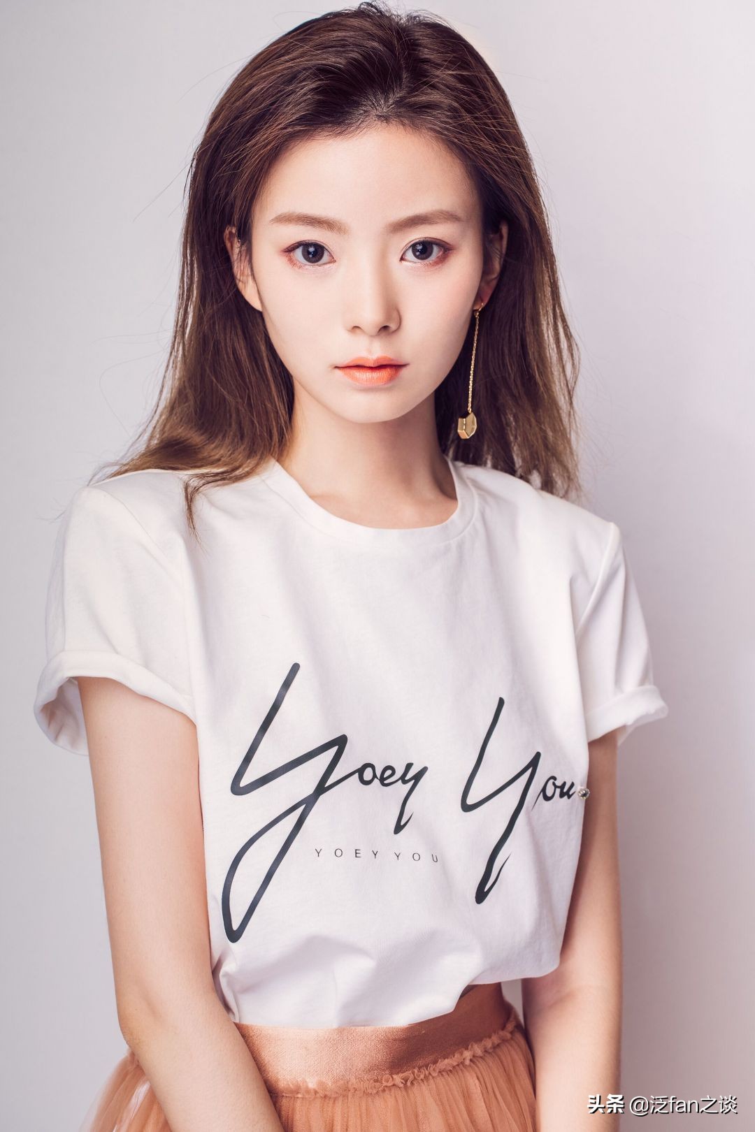 陈卓璇脖子的胎记用什么遮住了,陈卓璇谈胎记