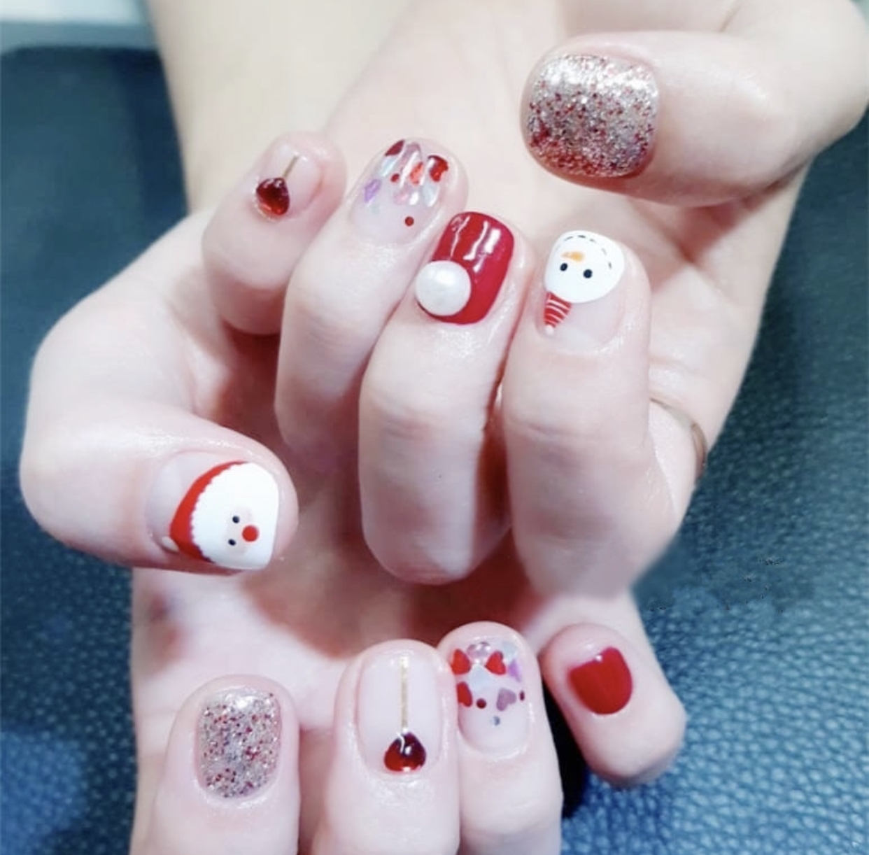 红色加亮片的美甲组合太美了！充满仙气的“红指甲”就是不一样！