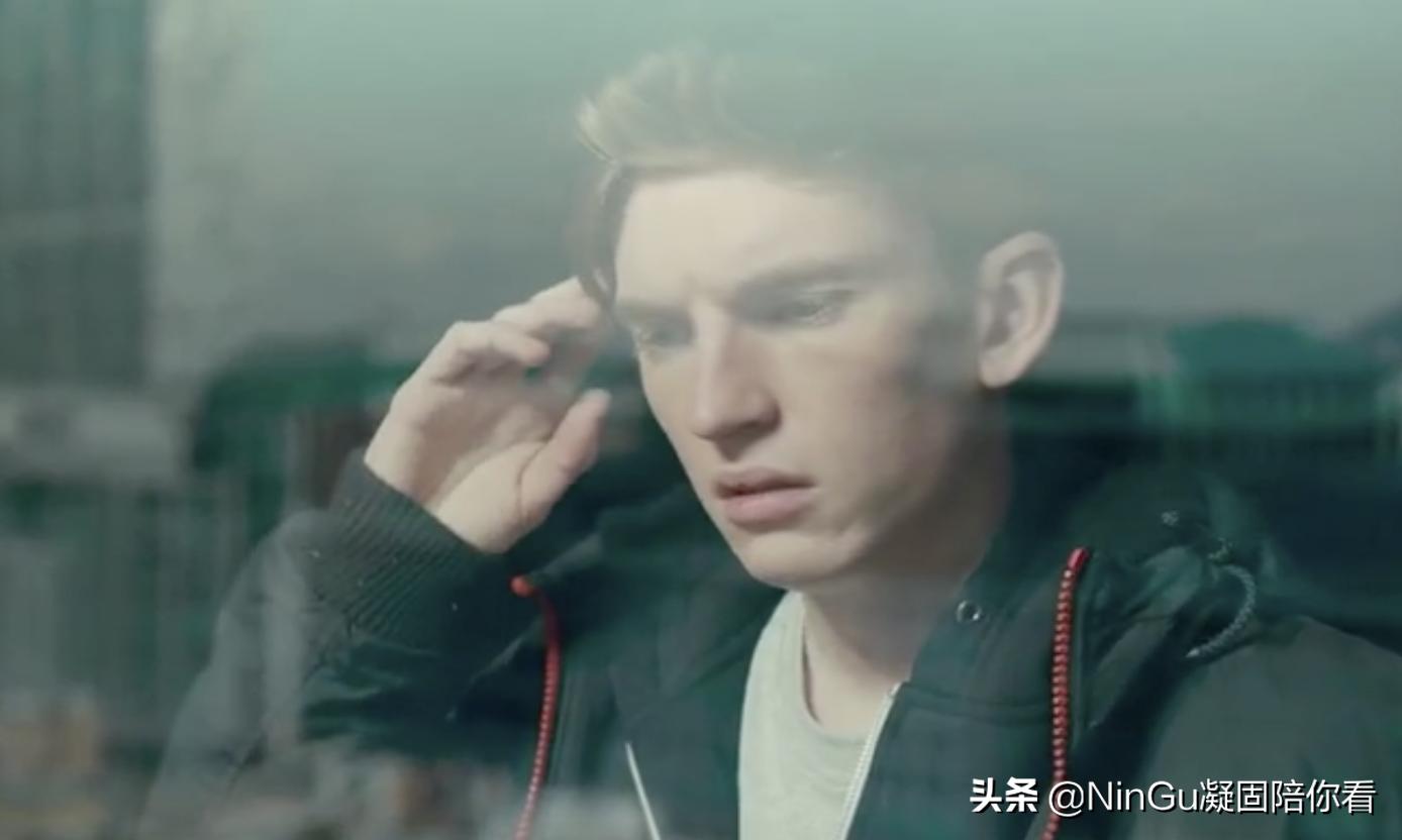 男子被炸碎后发现自己变成机器人,男子被枪击中变身