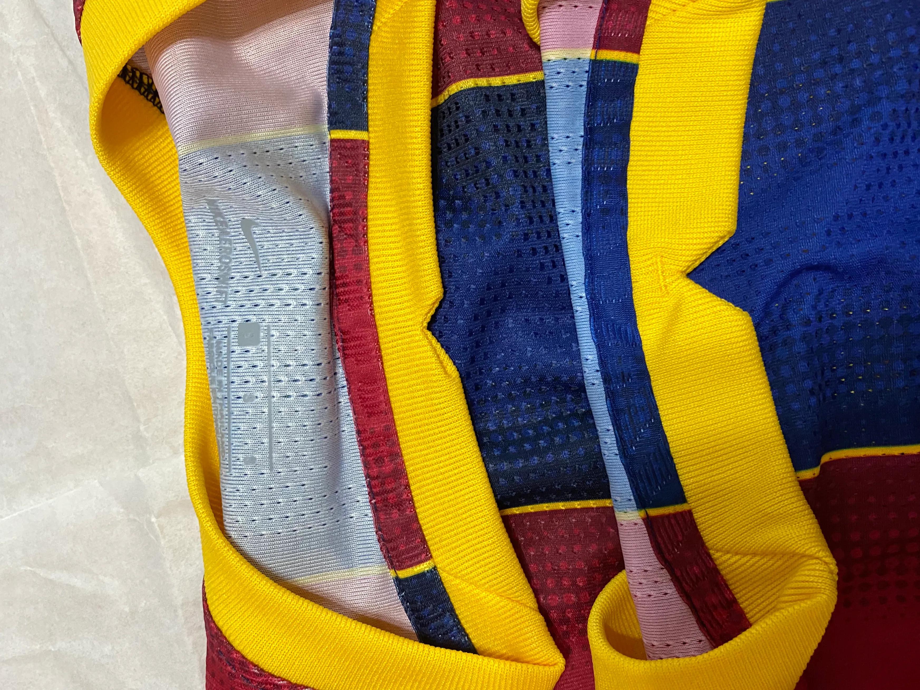 巴萨2020到2021赛季主场球衣欧冠版,巴萨下赛季客场球衣曝光