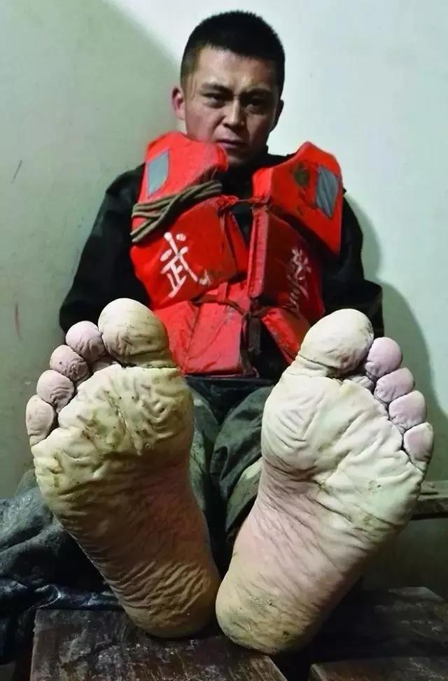 中国*警武**！是时候上头条了