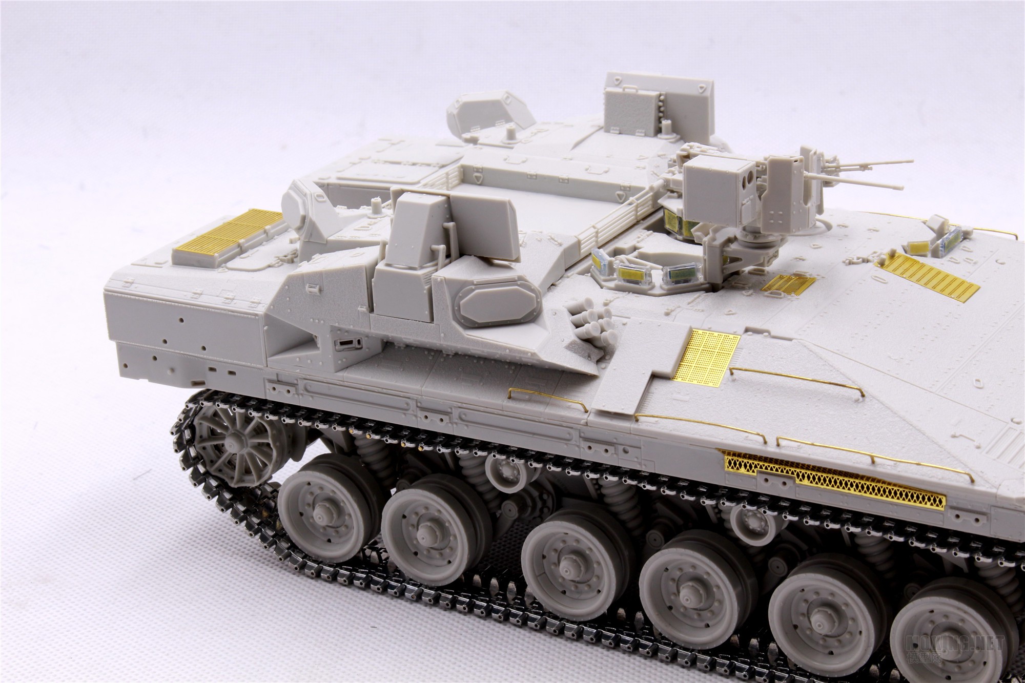 MENG,SS-018-1/35以色列“雌虎”重型装甲运输车-简介与开盒