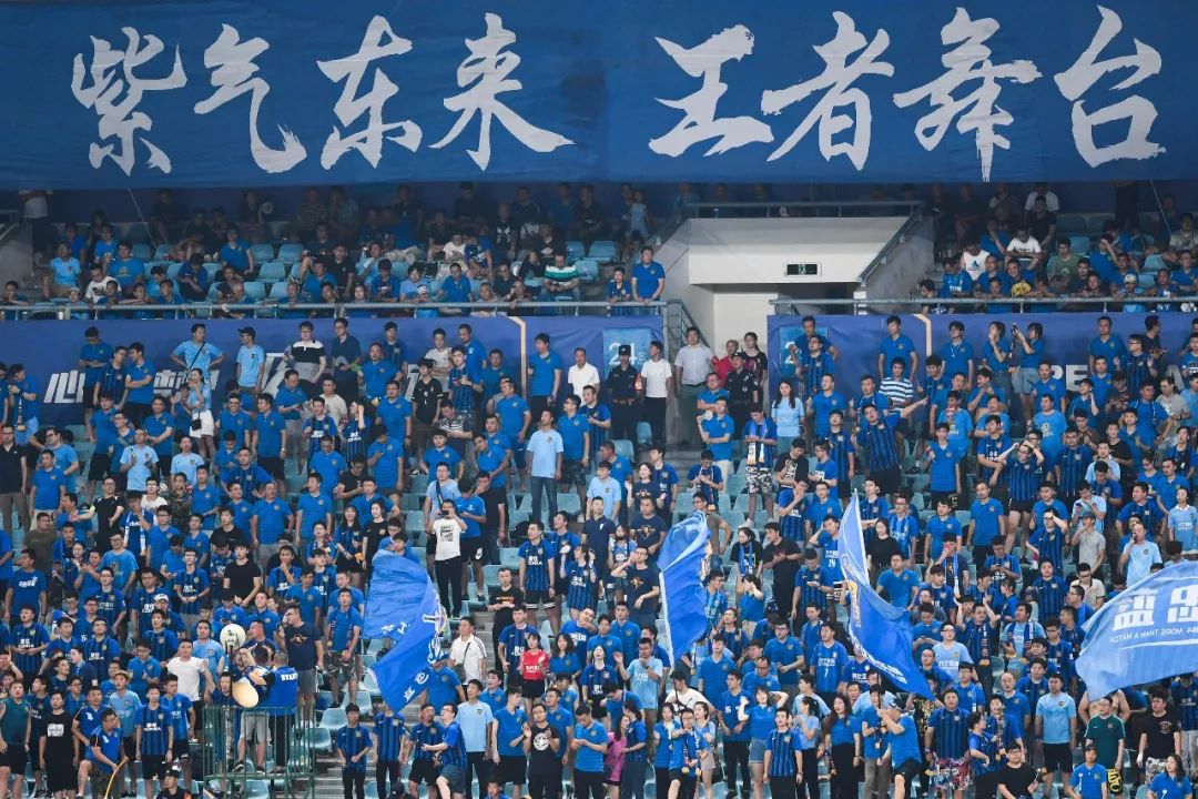 鐧讳笂浜氭床涔嬪穮,绔欎笂浜氭床涔嬪穮