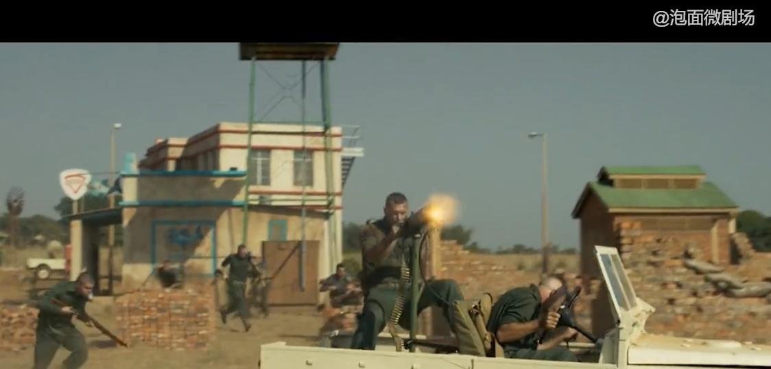 战争电影几百人打败几万人,震撼战争片200人守城击退2万敌人