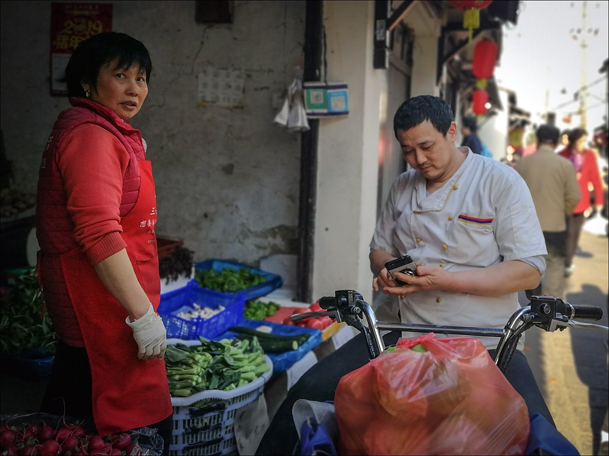 华为p30和华为p10plus谁好,华为p30系列发布