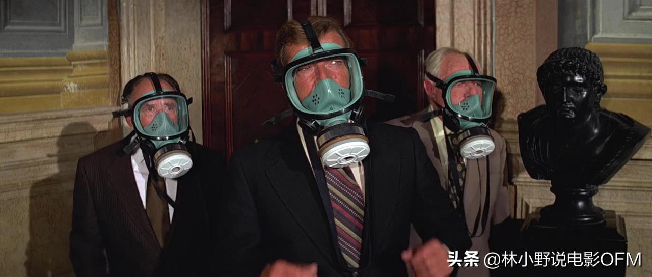 007大钢牙视频,007大钢牙咬死鲨鱼