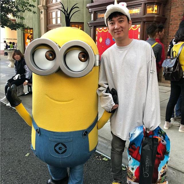 王思聪到外国旅游，网友求代购NBA球衣，他幽默回应惹人狂笑