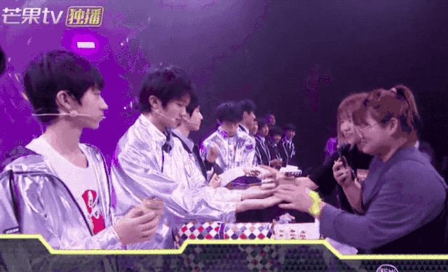 李飞和黄锐的视频,李飞与黄锐