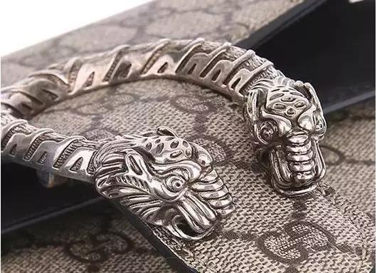 买到假的包包怎么维权,买到假的lv包包怎么办