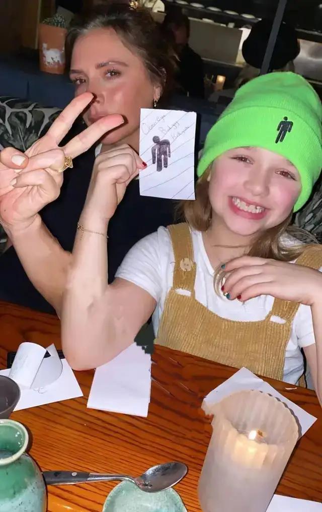 贝克汉姆小七穿吊带裙,贝克汉姆小七同款衣服