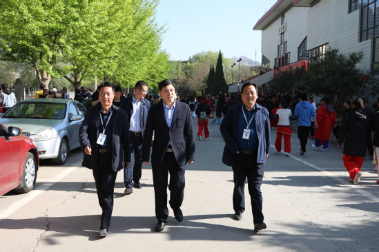 【西师新闻】张俊宗现场巡查指导体育统考专项考试工作