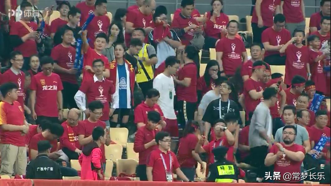 卡纳瓦罗玩火*焚自**，大幕刚拉开就准备倒数，里大爷还是你大爷！？