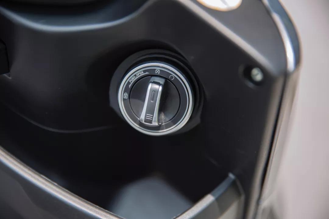 雅迪轻便摩托T9D能装多大电池,雅迪t9