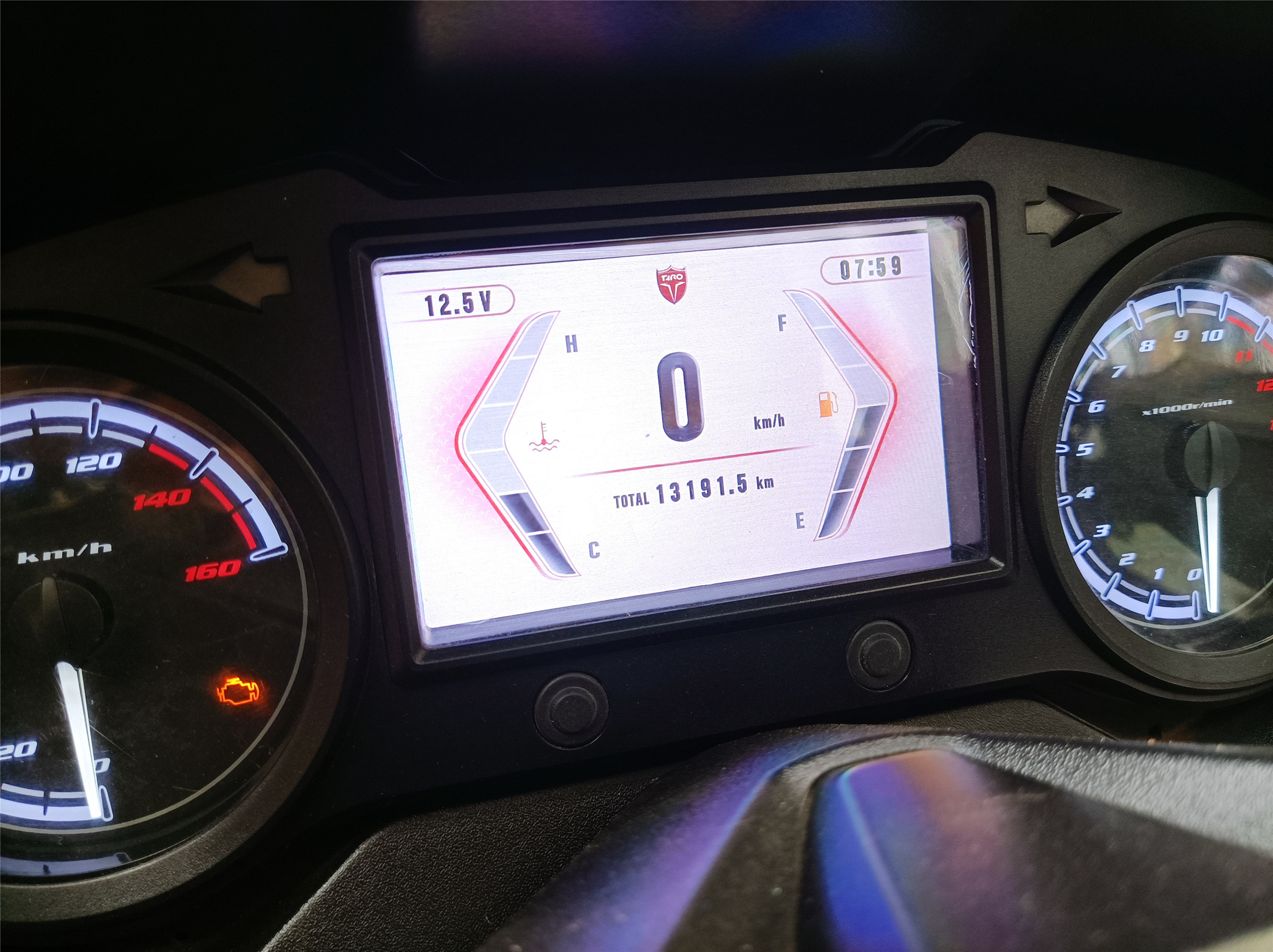 台荣探路者300踏板车落地价,2022款台荣探路者300测评