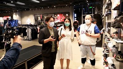 《喺咪松D先》加餐版！携手大旧Bob，带你周末哨街叉叉电~