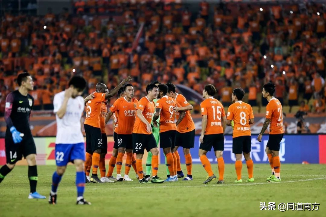 中超广西队廖均健,广西足球队对越南足球队比赛