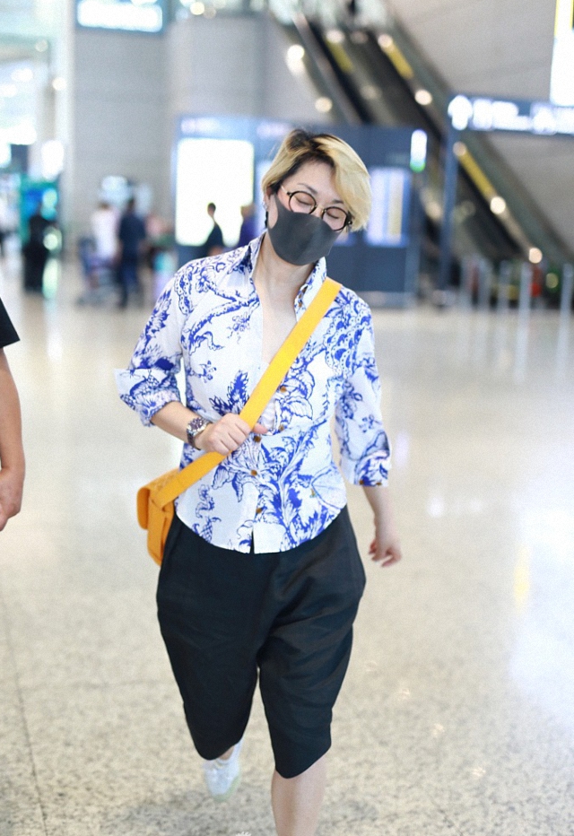 毛阿敏穿搭图片,毛阿敏穿什么裤子好看