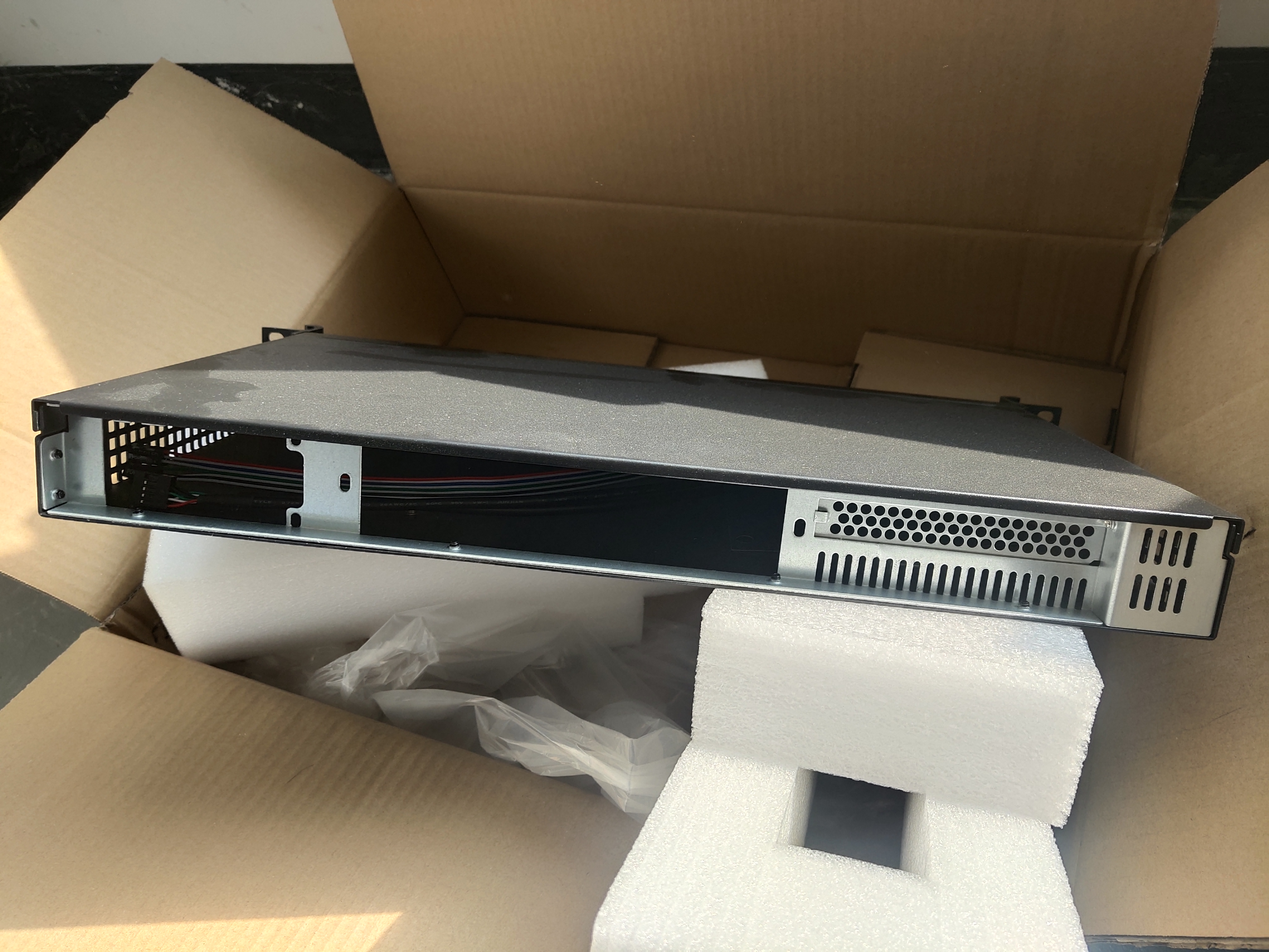 适合小1u电源的机箱,1u机箱可不可以家用