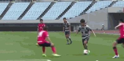 武磊和梅西各有各的优势,武磊与梅西的关键战