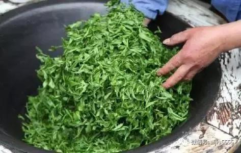 艾草茶喝了什么反应,艾草茶喝了有什么反应