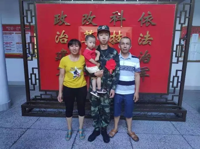 新兵对父母说的话,新兵入营爸妈对你说的话