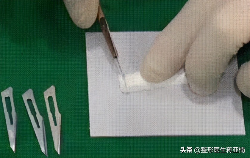 膨体隆鼻感染的症状是什么,膨体隆鼻感染不取出不行吗