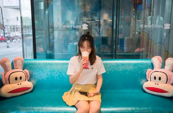 就算暴雨将魔都颠倒，这家「国际潮牌茶饮」照样人多到爆