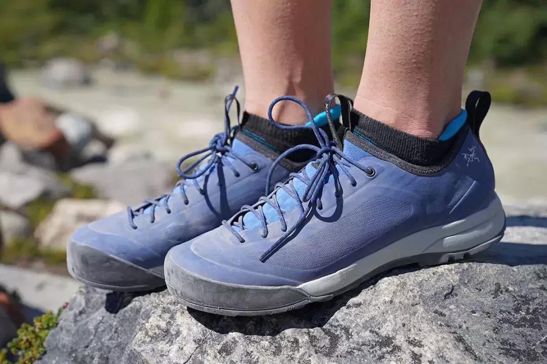 可以防崴脚的户外鞋,户外运动推荐鞋子品牌