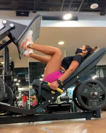 巴西最强壮女健身模特,a4腰身材展示