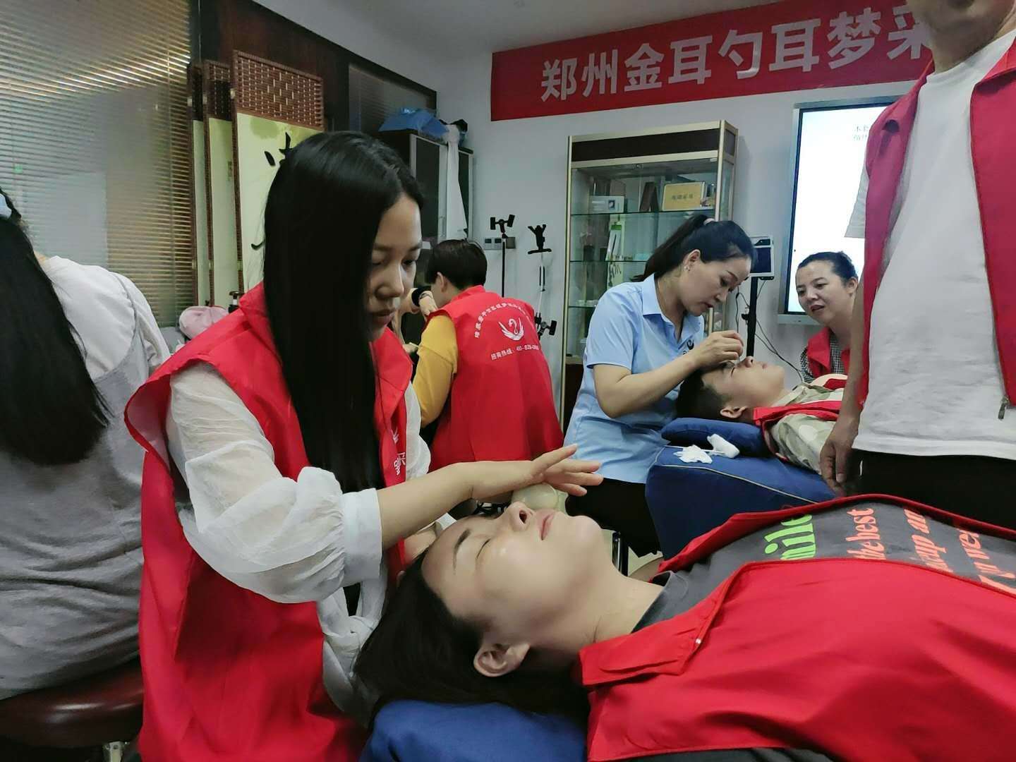 耳屎多了会有什么症状,耳屎多会引起哪些症状