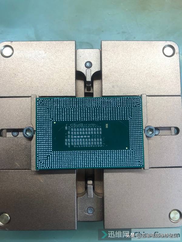 外星人笔记本17r4换显卡,外星人笔记本17r4如何优化配置