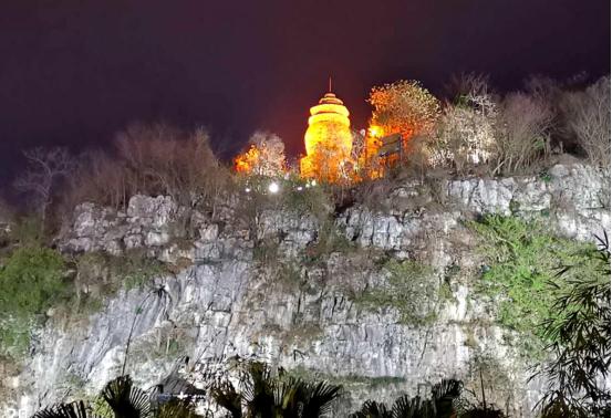 闅旂鏈熼棿閬囦笂涓浣宠妭,闅旂婊℃湀