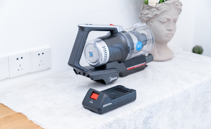 美的吸尘器p7与q6哪个吸力大,美的吸尘器p7和戴森吸尘器v8