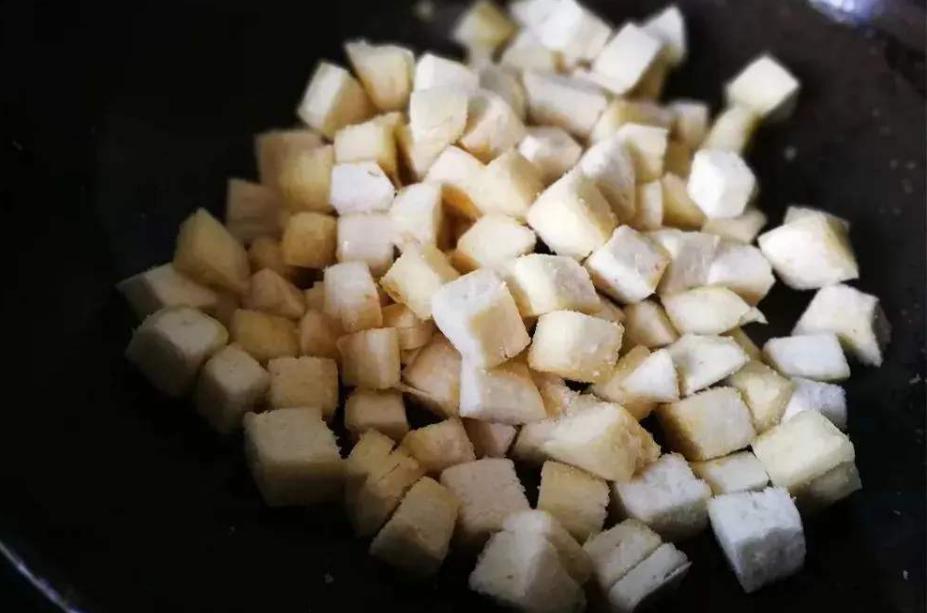 面包糠怎么做简单又好吃,面包糠怎么做最简单