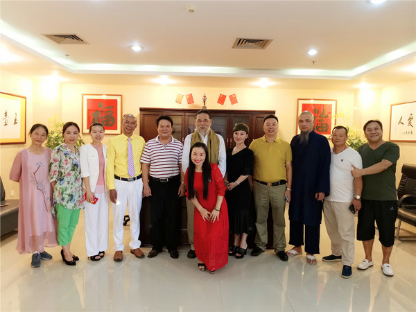 医朵居启动长寿基因蛋白一朵梅洗手50次