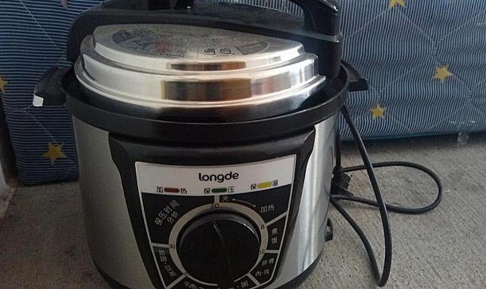 电压力锅和电饭煲哪个最实用,烧饭是电饭煲好还是电压力锅好