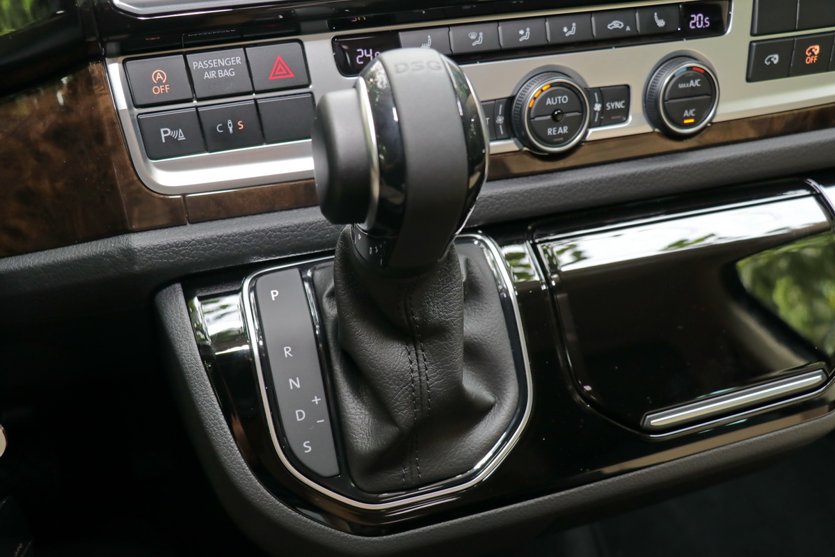 进口大众multivan精彩实拍展示,19年大众帕萨特混动试驾