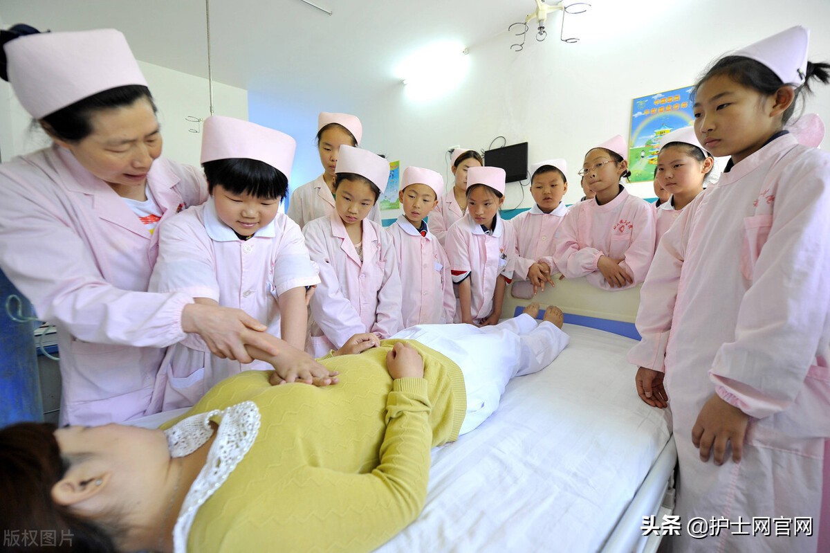 手术室的护士工作好吗,为什么护士被人看不起