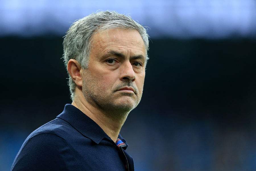 这两位对英格兰队贡献大？一点还得靠穆帅，最佳主帅低调造四星