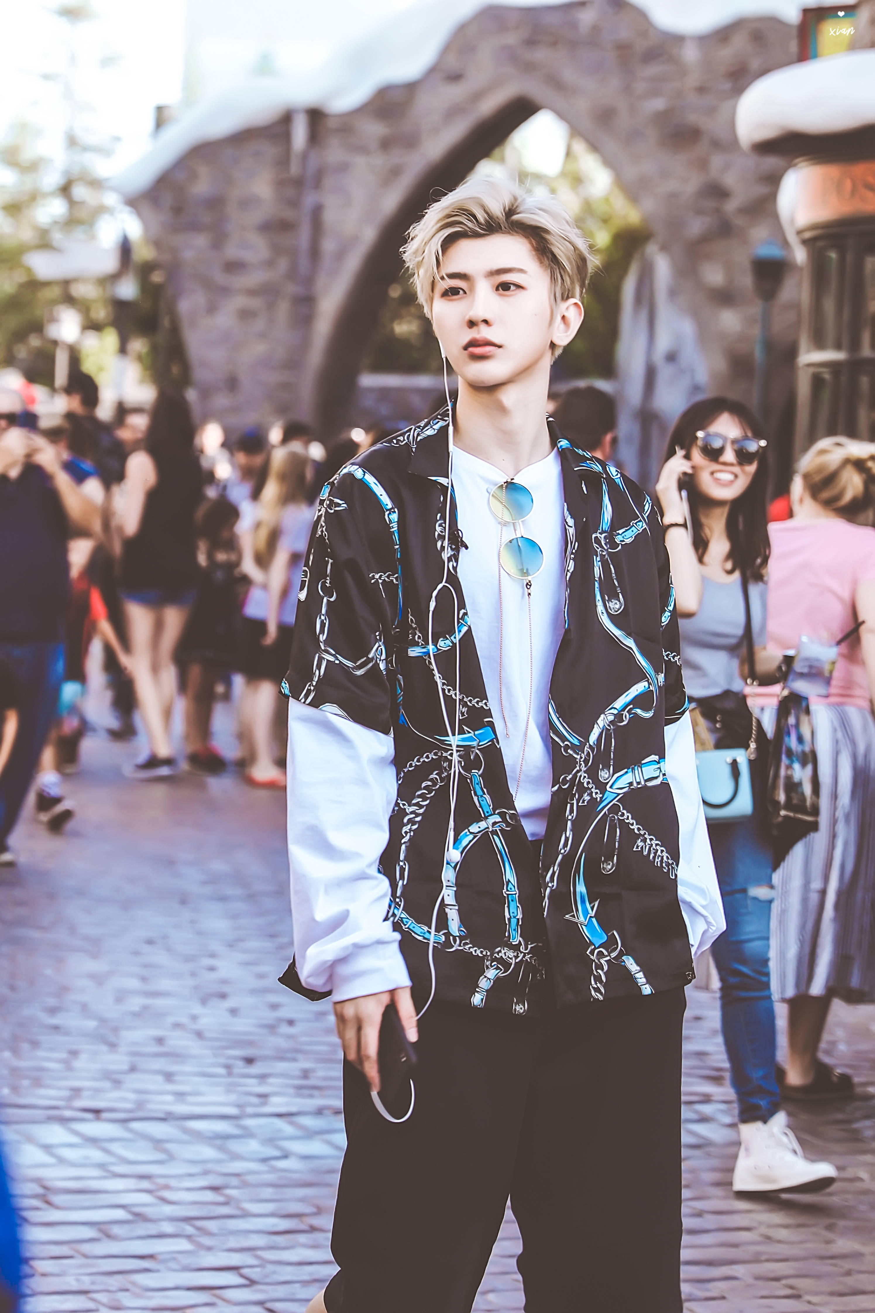 跟着明星学穿搭成熟秋冬男,穿搭男潮流最新款