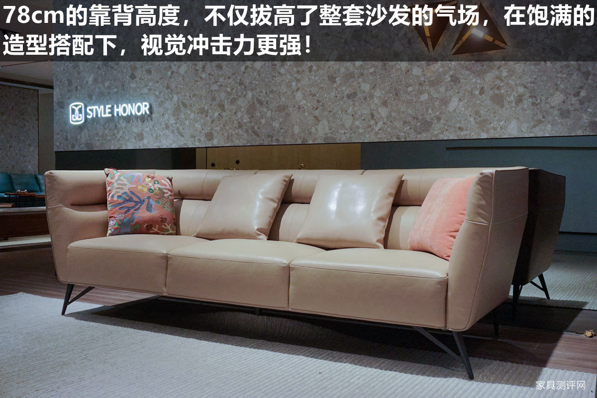 格调沙发哪个系列好用,黑白灰风格沙发搭配暖色沙发