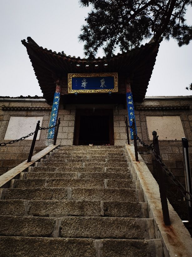 华山的五座峰分别可以干什么,华山一日游登山攻略图片简单