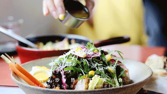 岳麓山山上咖啡馆,岳麓山下的咖啡馆