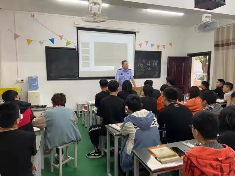 岳阳楼：练好“*钟金**罩”守住群众“钱袋子”｜我为群众办实事