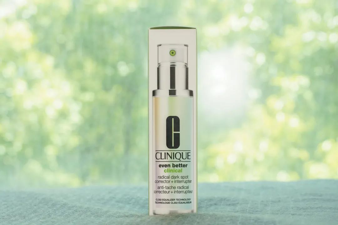 科颜氏美白精华和sk2美白精华,哪款美白精华白得更快