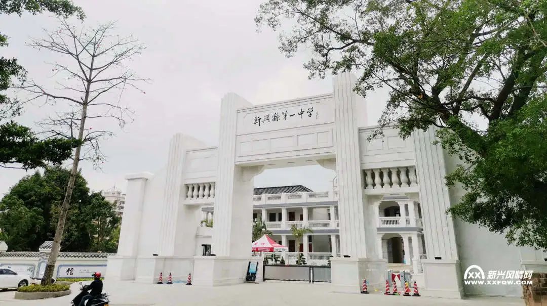 老照片中感受沧桑巨变,80年代的城市风貌老照片