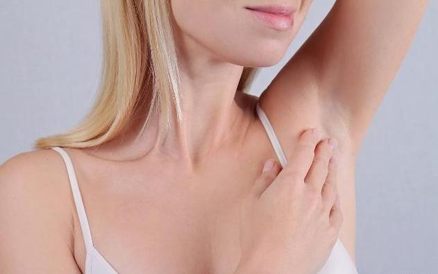 后背长了很多小米粒,后背长满小米粒的原因